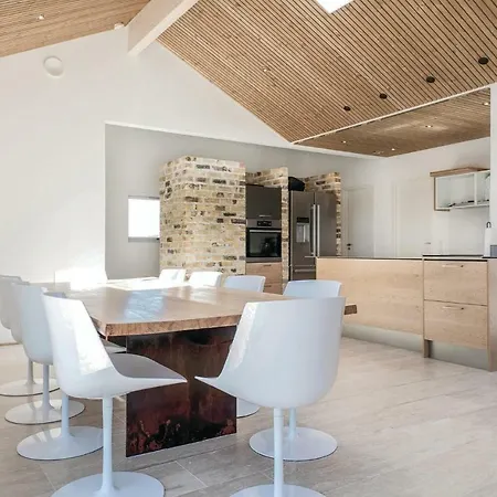 Four-bedroom Holiday In Dom wakacyjny Blokhus