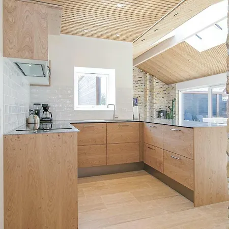 Dom wakacyjny Four-bedroom Holiday In Blokhus