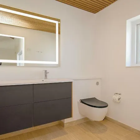 Dom wakacyjny Four-bedroom Holiday In